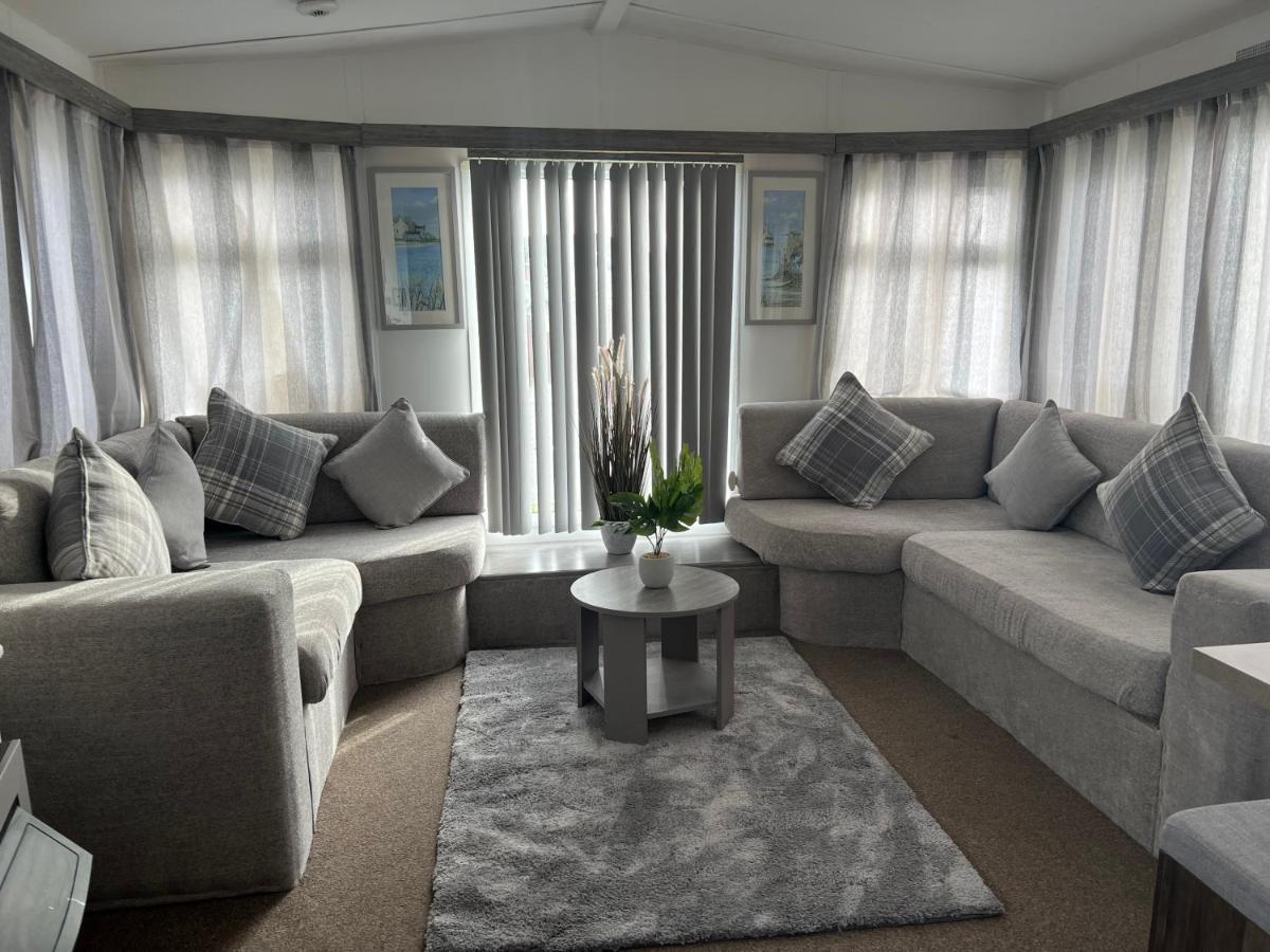 Forest & Beach Access Naish Park Apartment New Milton Exterior photo