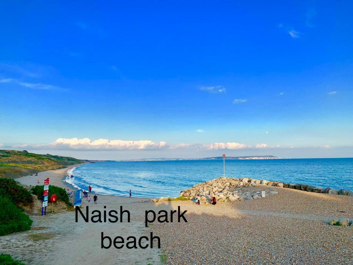 Forest & Beach Access Naish Park Apartment New Milton Exterior photo