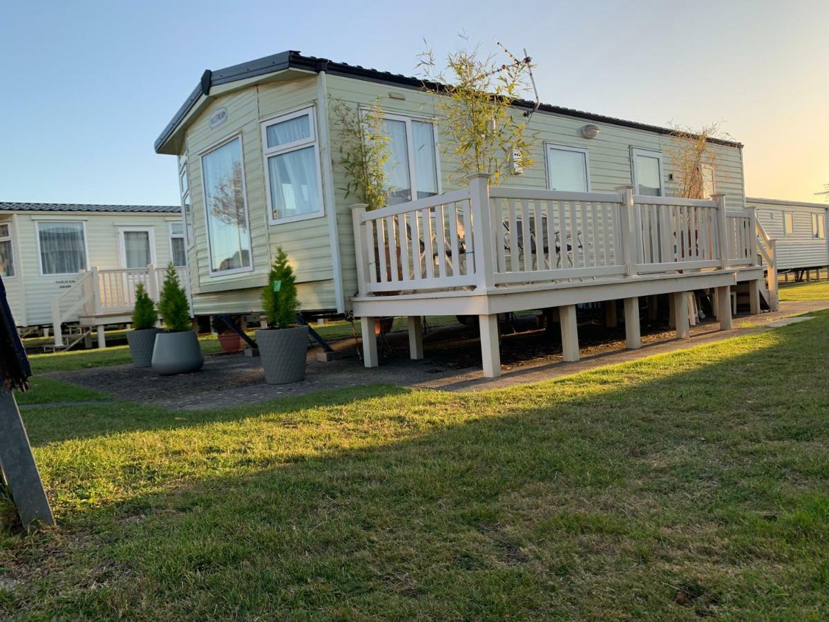 Forest & Beach Access Naish Park Apartment New Milton Exterior photo